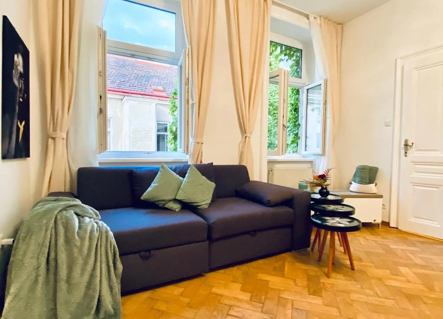Stylish 2Br Apt Prime Location By Westbahnhof Vienna 0*,  Austria