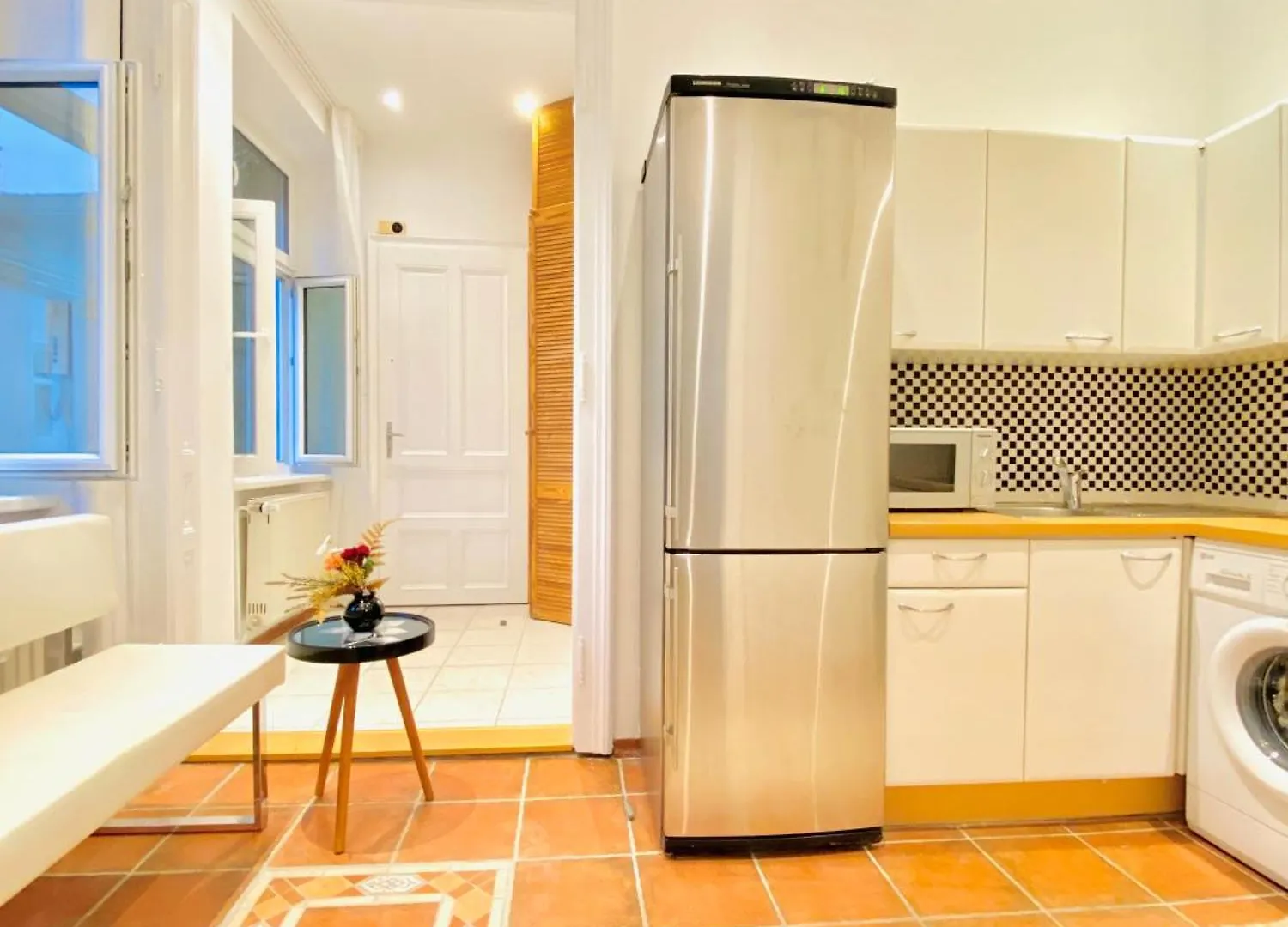 Apartment Stylish 2Br Apt Prime Location By Westbahnhof Vienna Austria