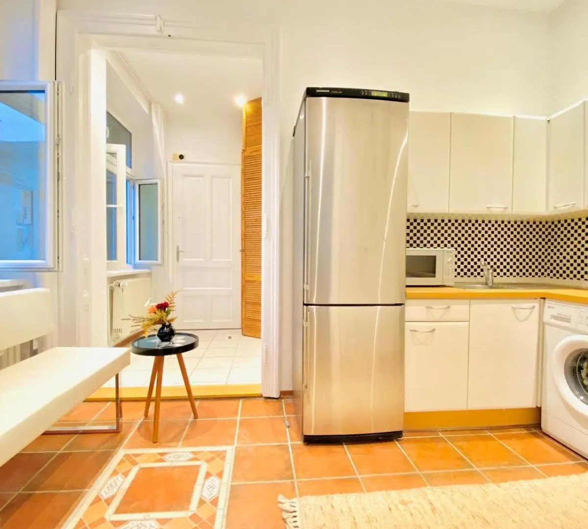 Stylish 2Br Apt Prime Location By Westbahnhof Vienna Austria